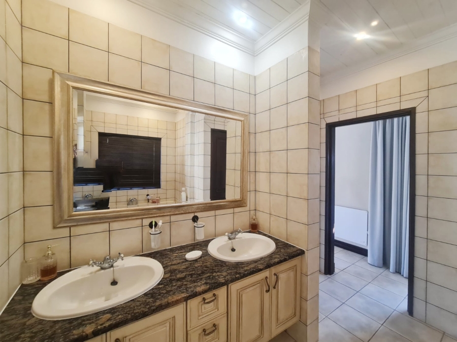 3 Bedroom Property for Sale in Estate D Afrique North West